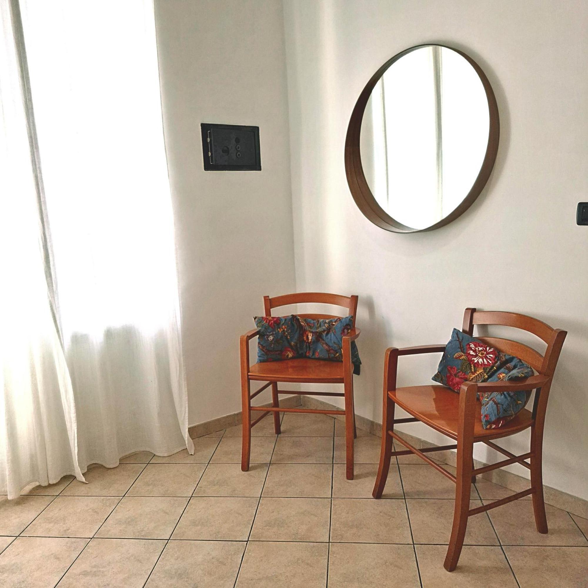 La Terrazza Apartment,A 50 Mt Dal Mare Варацце Екстер'єр фото